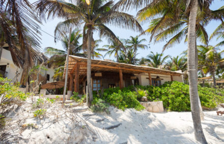 Hidden Treasure House, 2 Bedrooms & Beachfront